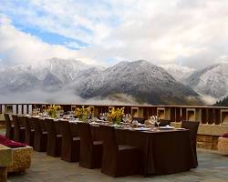 2026년 글로벌 호텔&middot;리조트 투자 트렌드와 여행 소비 구조의 대변화: 기회와 전략 분석