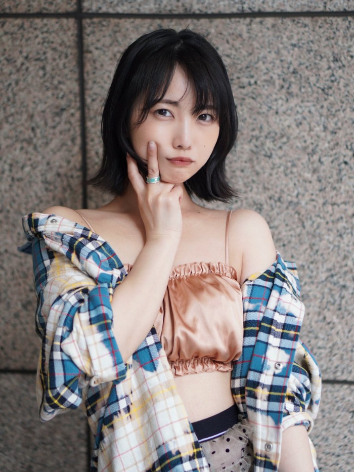 귀엽게 브이를 하는 토다 마코토 (Makoto Toda) 사진