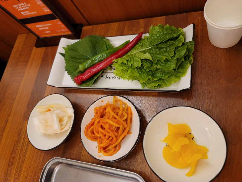 봉탁항아리바비큐 불쭈꾸미 삼청동점 기본 상차림