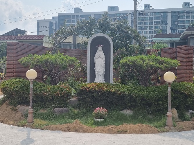 광주광역시 신동성당 성모상