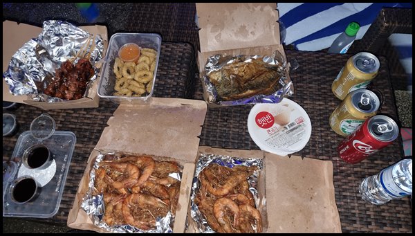 제이파크리조트-그랩-츄비츄비-블랙페퍼쉬림프-츄비BBQ-폼파노튀김-오징어튀김