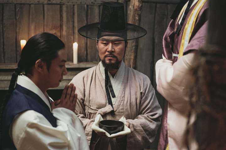 세례받는윤시윤