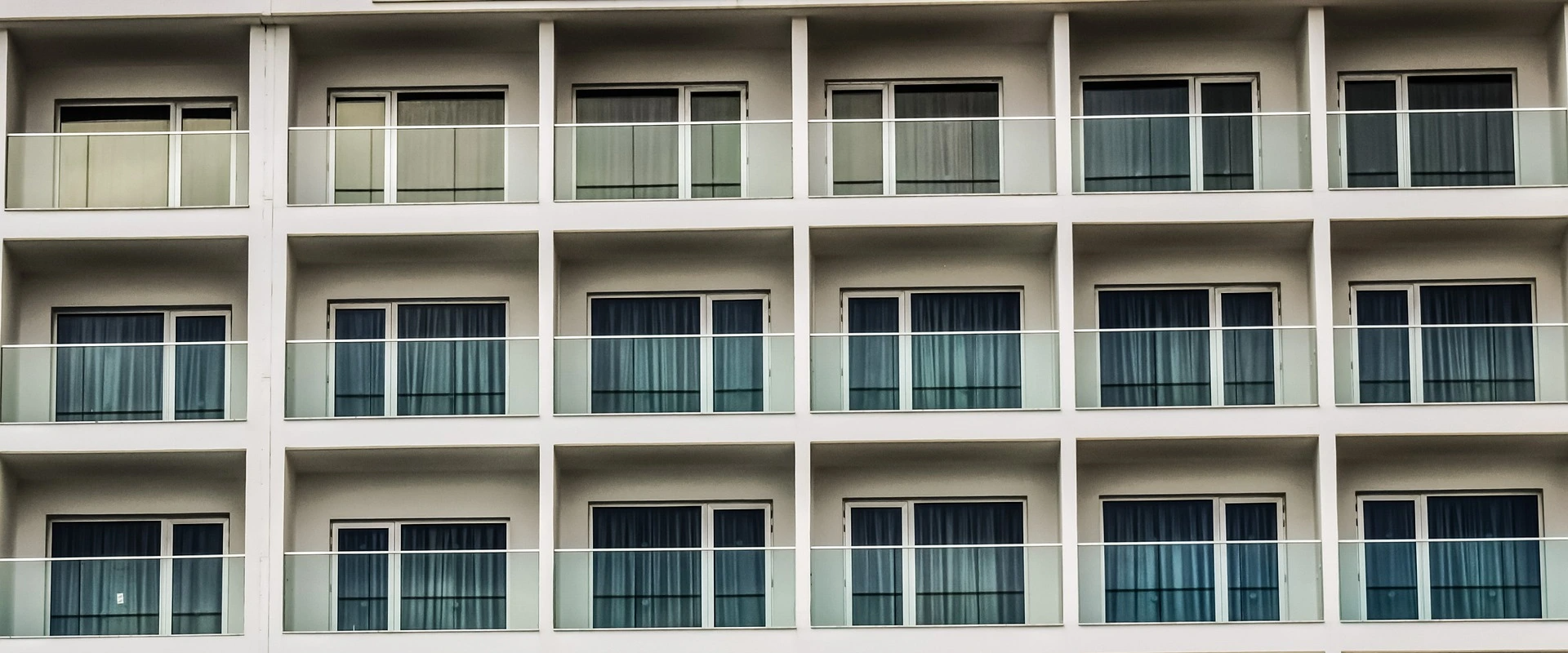 2024년, 2025년 서울 강남권 로또 청약에 대한 정보 전달을 위해 삽입한 아파트 전경 사진