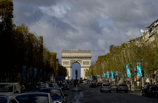 서유럽 럭셔리 vs 가성비 여행: 당신의 선택은?