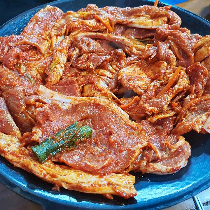 생방송오늘저녁 양평 두물머리 용문사 현지인들만 아는 찐 로컬 맛집 정육점 식당 돼지 주물럭 돼지육회 맛집 추천