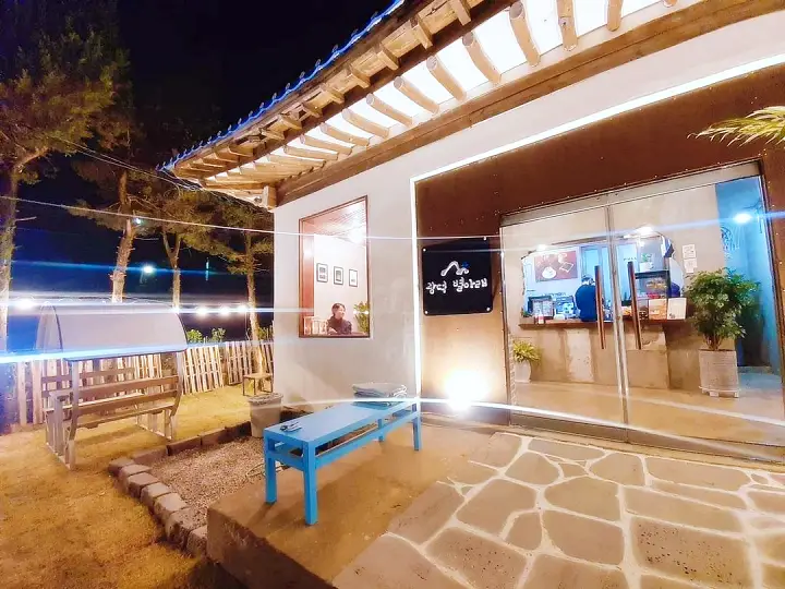 딸도둑들 화천 조경철천문대 근처 카페 베짱이류 류진 일개미 장인 발효커피 달고나케이크 디저트 맛집