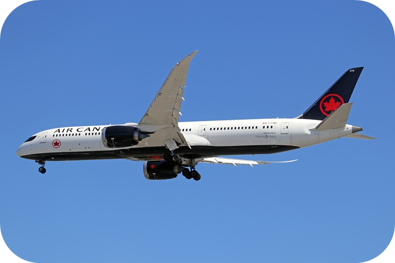 에어캐나다-보잉-B787-여객기-푸른-하늘-비행중