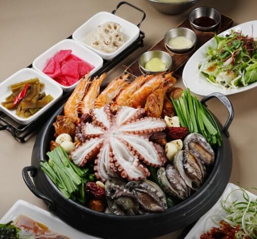 생생정보 고수의 부엌 백선당찜닭 이색 찜닭 냄비피자