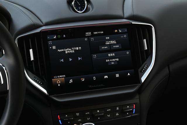 [시승기] 전동화 시대를 앞둔 마세라티의 선택 – 마세라티 기블리 GT 하이브리드