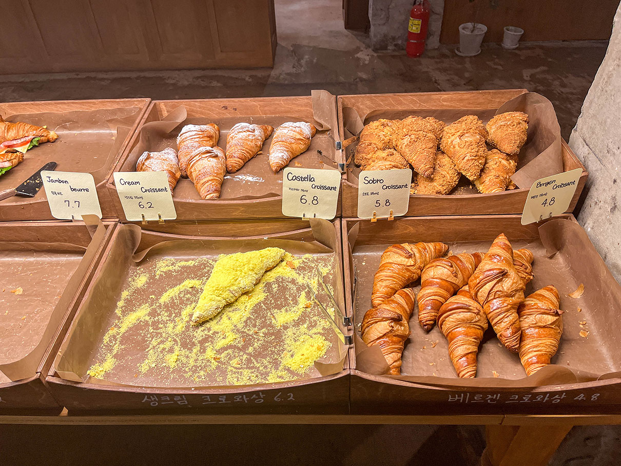 대구 베르겐 에스프레소 바 베이커리 진열대