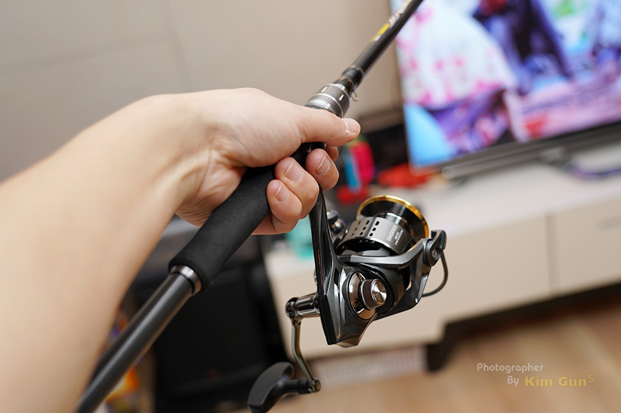 DA5000번릴 낚싯대 결합