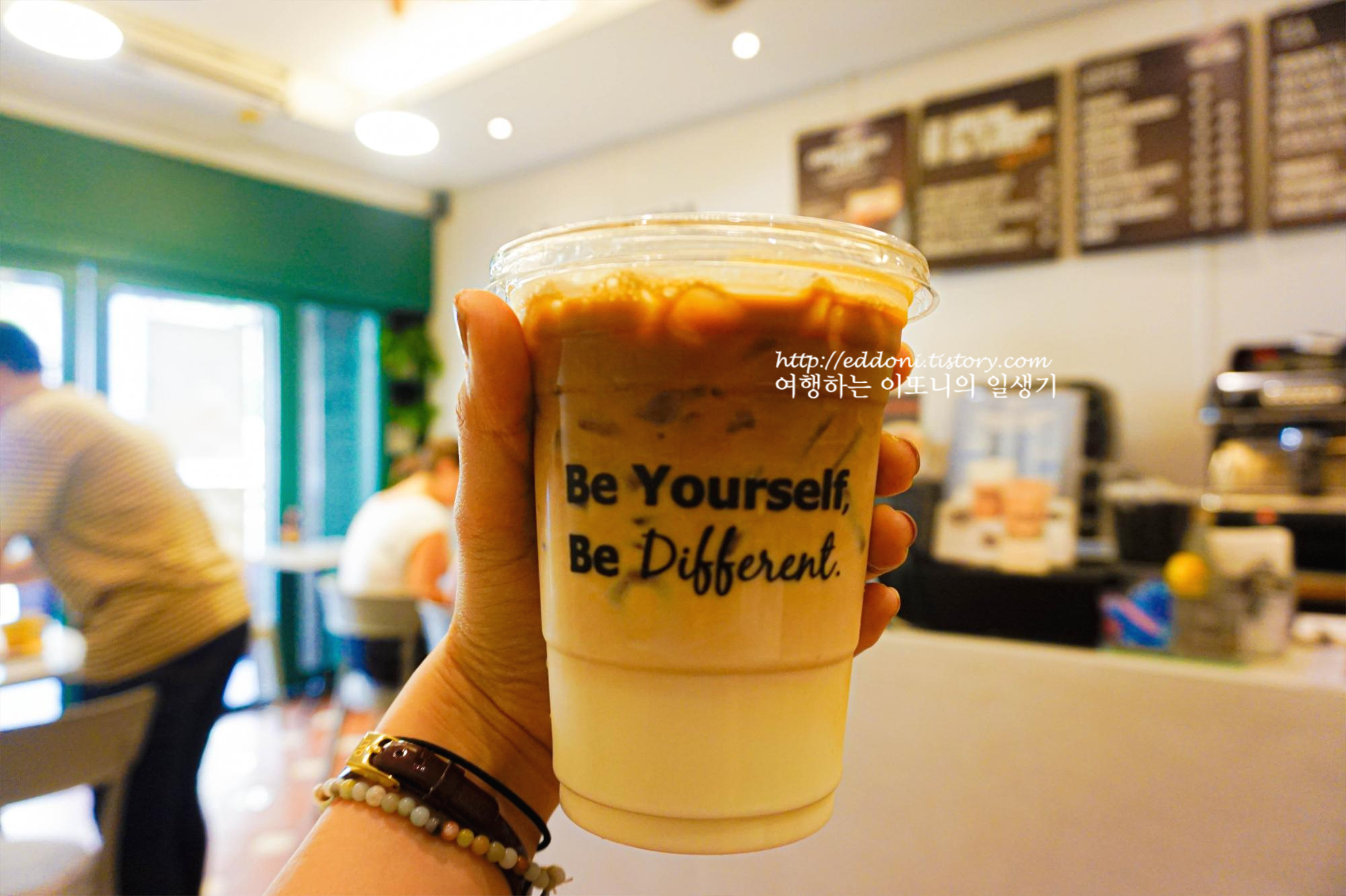 카오산 로드 카페 조이 워크 jaywalk cafe
