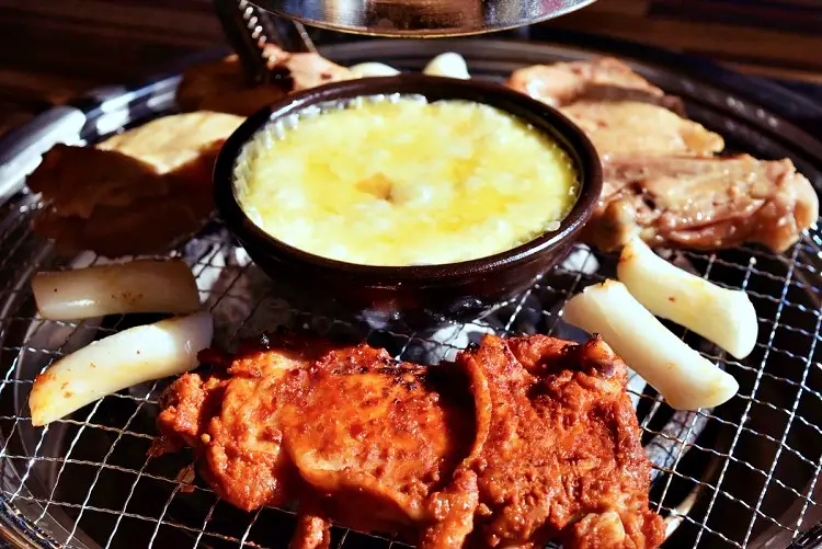 네모세모 닭갈비 맛집 47년 전통 치즈퐁듀 닭갈비, 숯불 구이 닭갈비 맛있는 곳