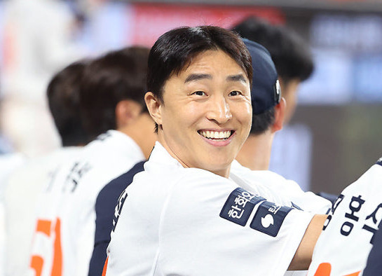 충격 FA중 손아섭만 비행기 못 탔다 한화 계약이 현실적