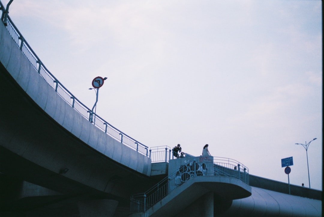 '지원' (Support)