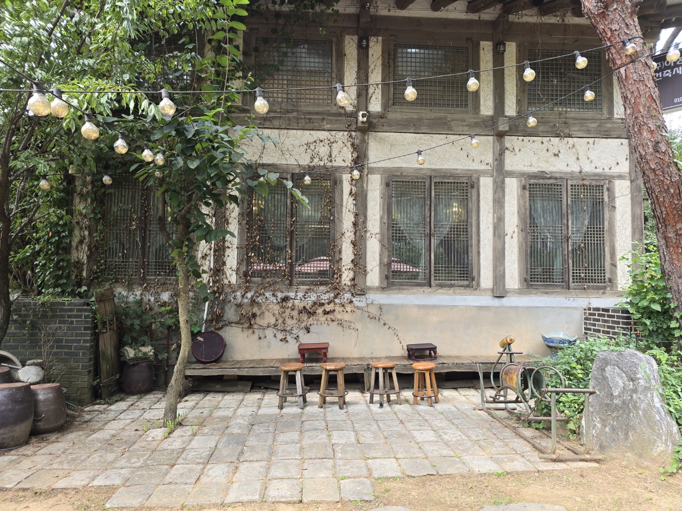 가을에는 좋을긋한 야외좌석들