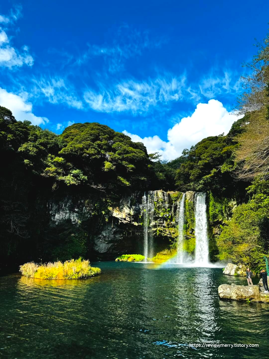 폭포세로사진