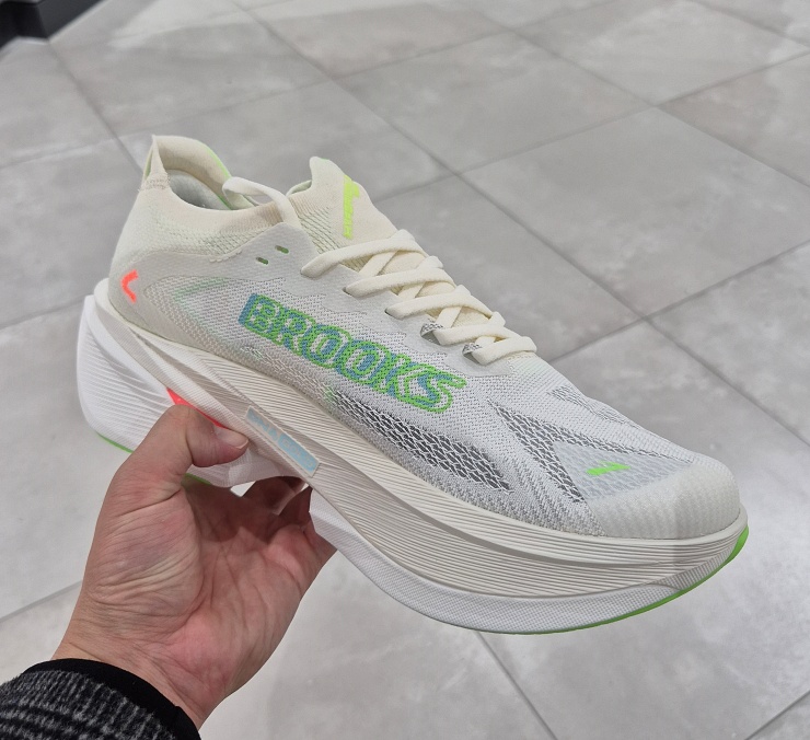 발이 편한 마라톤 훈련화