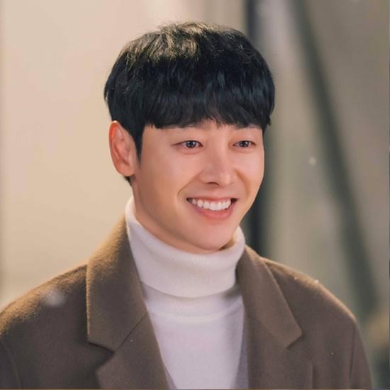 너는나의 봄 김동욱