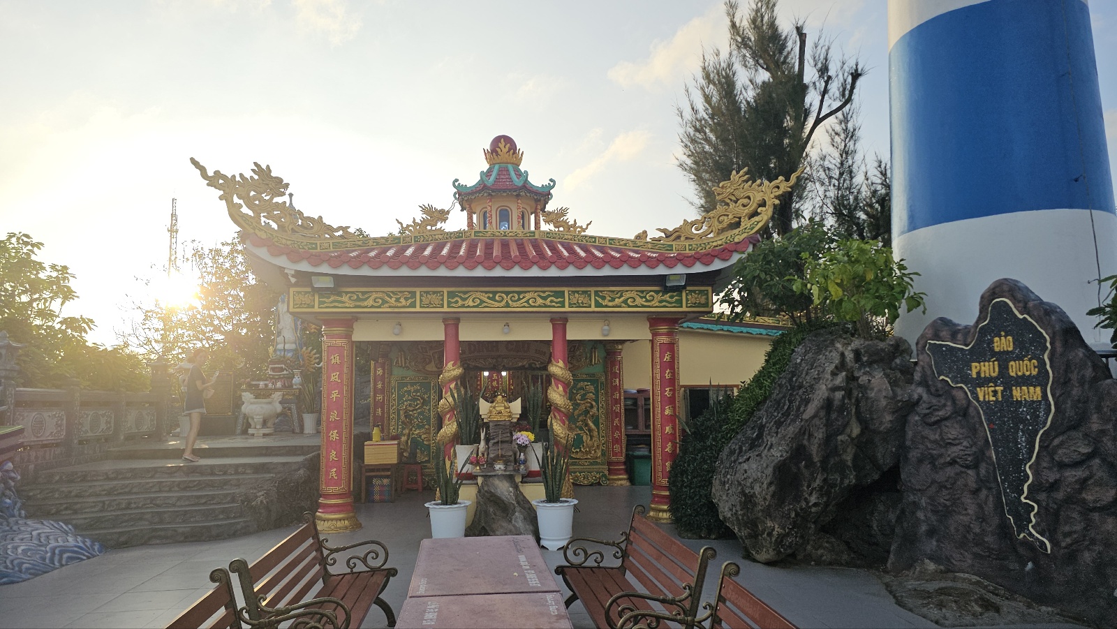 [25.3월] 푸꾸옥 #4&amp;#124;씨쉘 호텔 근처 아침 산책-딘까우 사원(Dinh Cau Temple)