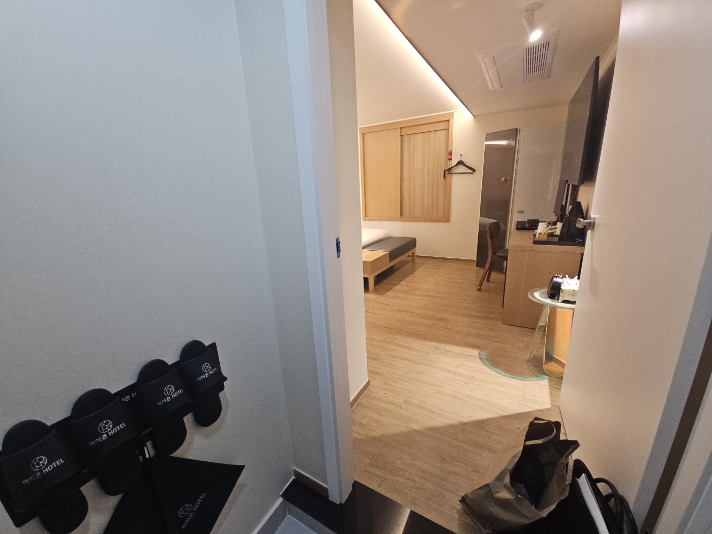 [25.2월] 경남 출장#2 - 창원 숙소&amp;#44; [아이콘 호텔]