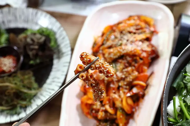 국내산 낙지로 만든 낙지볶음 & 낙지 물회 맛있는 곳 추천