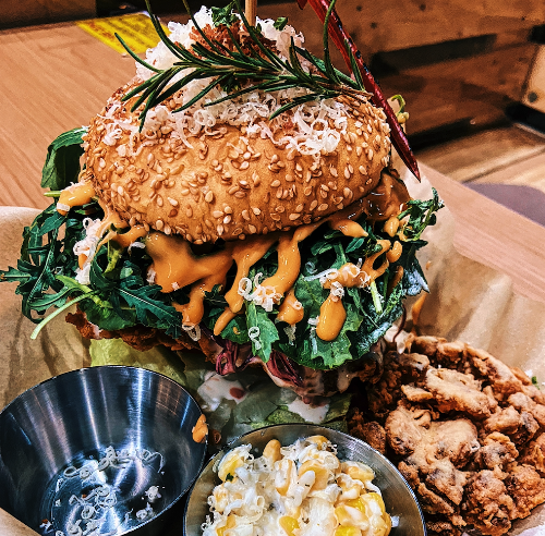 파주 컨테이너 대형 브런치 카페 2007FEET 접어먹는 피자치킨버거