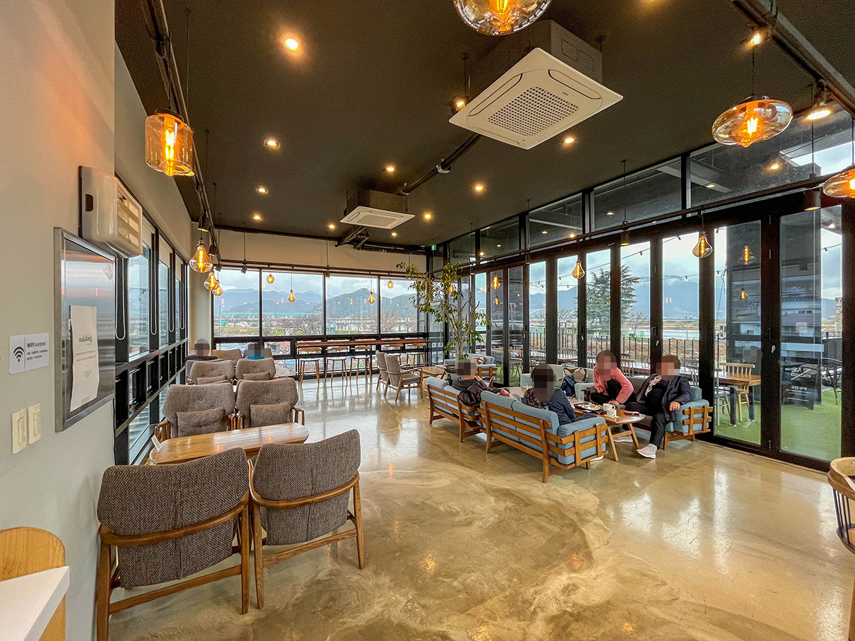 어셈블커피로스터즈 3층