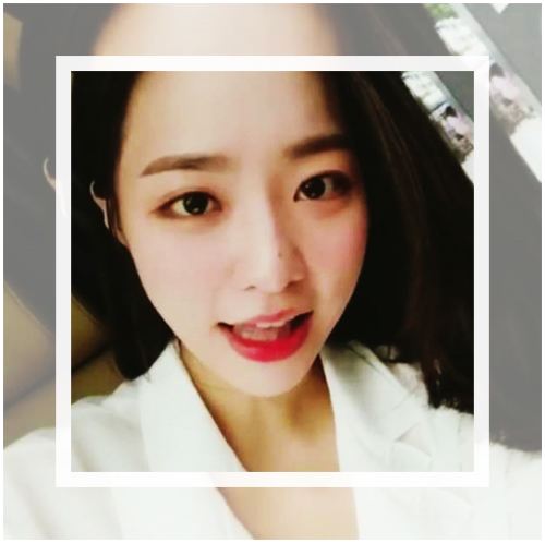 하트시그널로 이름을 알리기 시작했고 미쓰리는 알고 있다에 출연 중인 배우 배윤경의 이미지