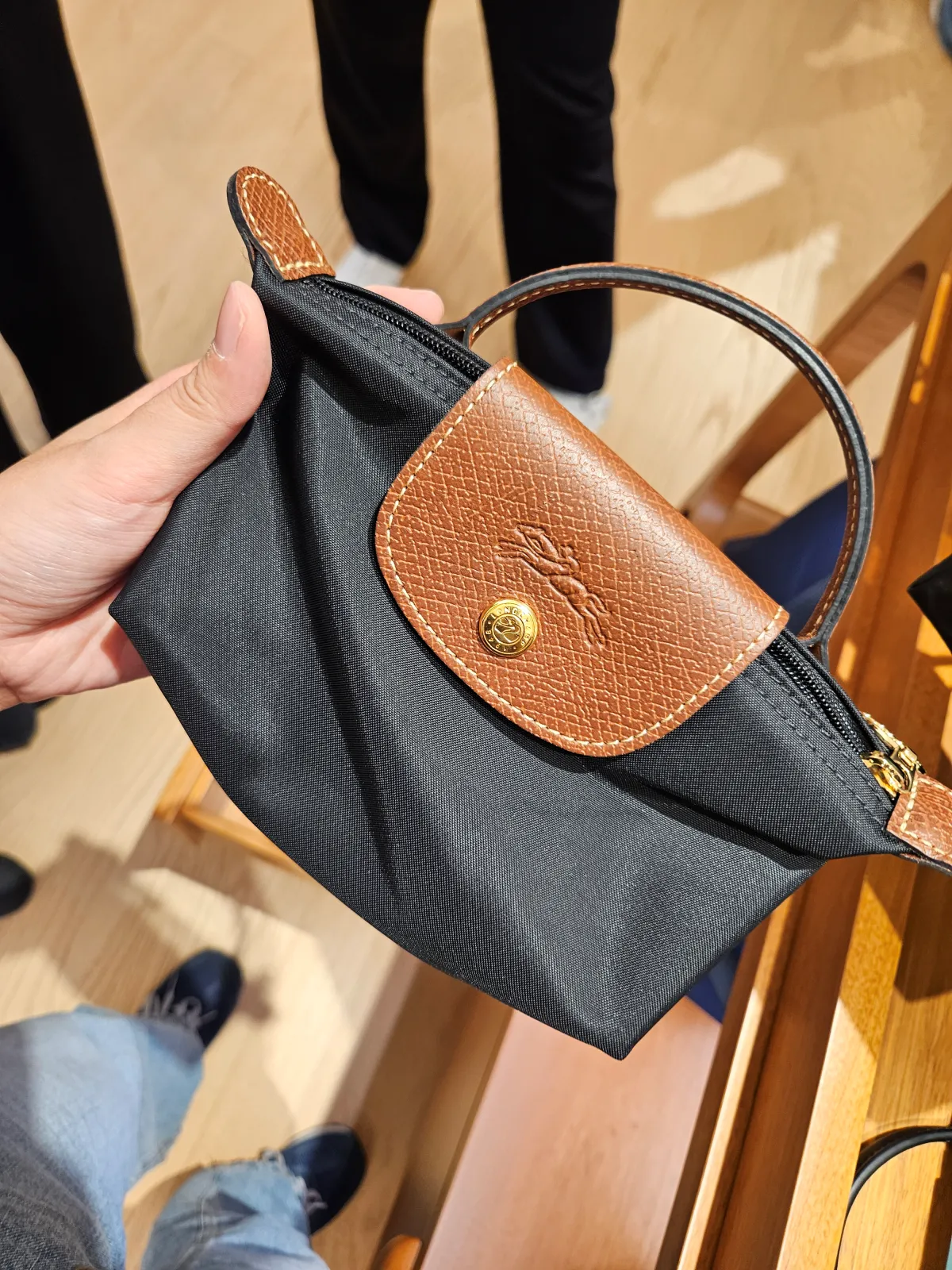 홍콩-롱샴-미니백-블랙-브라운