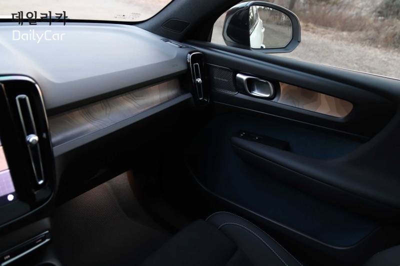 볼보 전기차..‘C40 리차지’