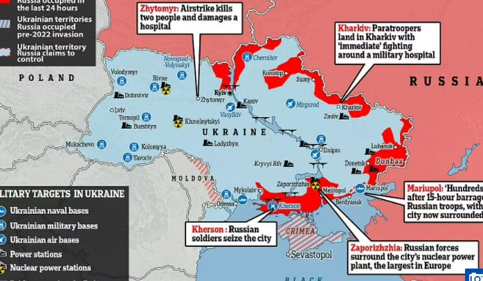 점점 좁혀져 들어오는 러시아 군의 강공...헤르손시 장악 VIDEO: Tanks roll through Kherson after city falls to Russian forces