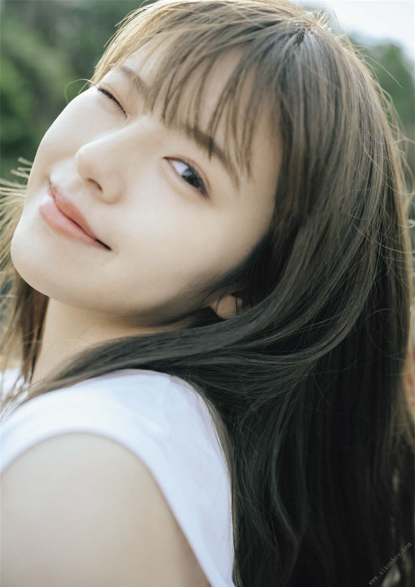 윙크를 날려주는 스즈키 유카(Yuka Suzuki)