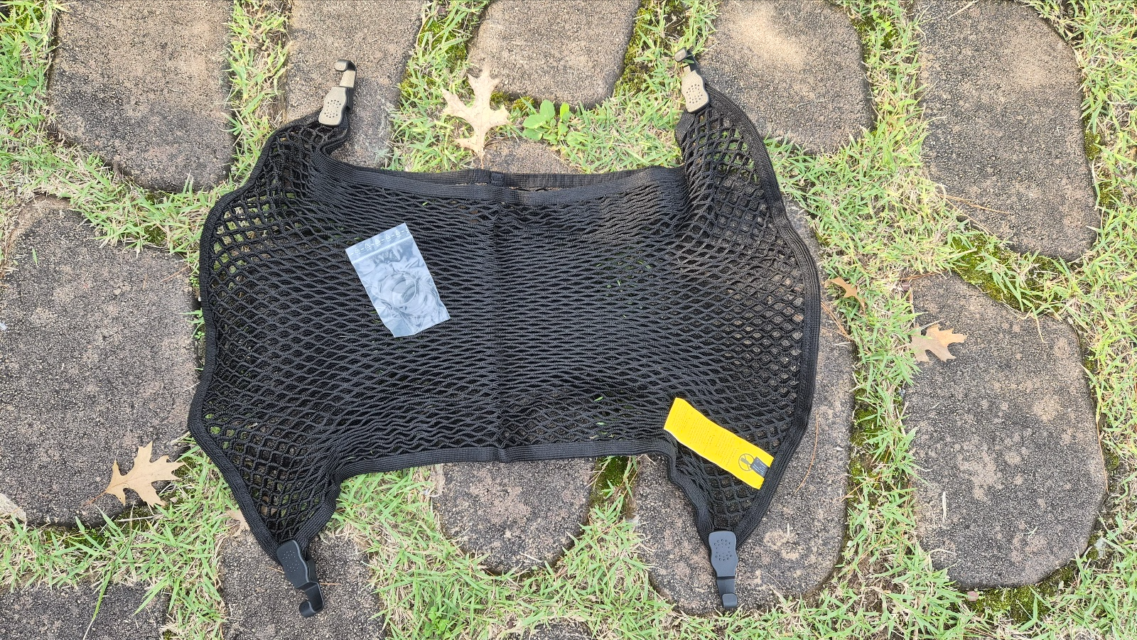 벤츠 정품 러기지 그물망 전면 모습.