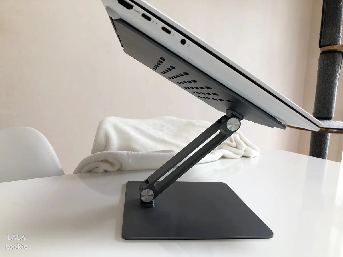 노트북-거치대-추천-옆면-노트북-올린-모습