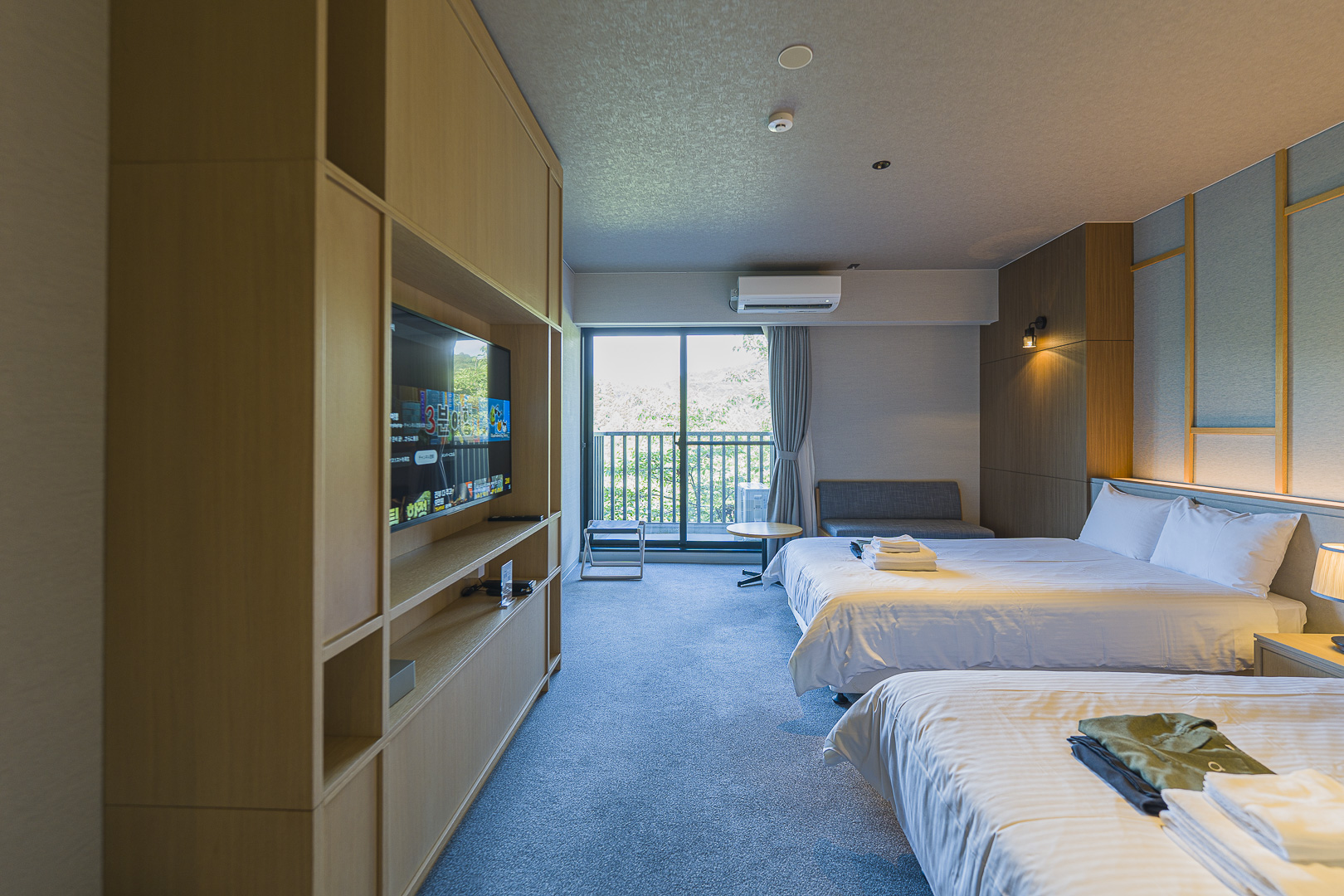 OND HOTEL — original source photograph