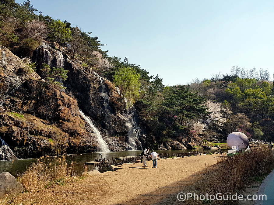 홍제천 인공폭포