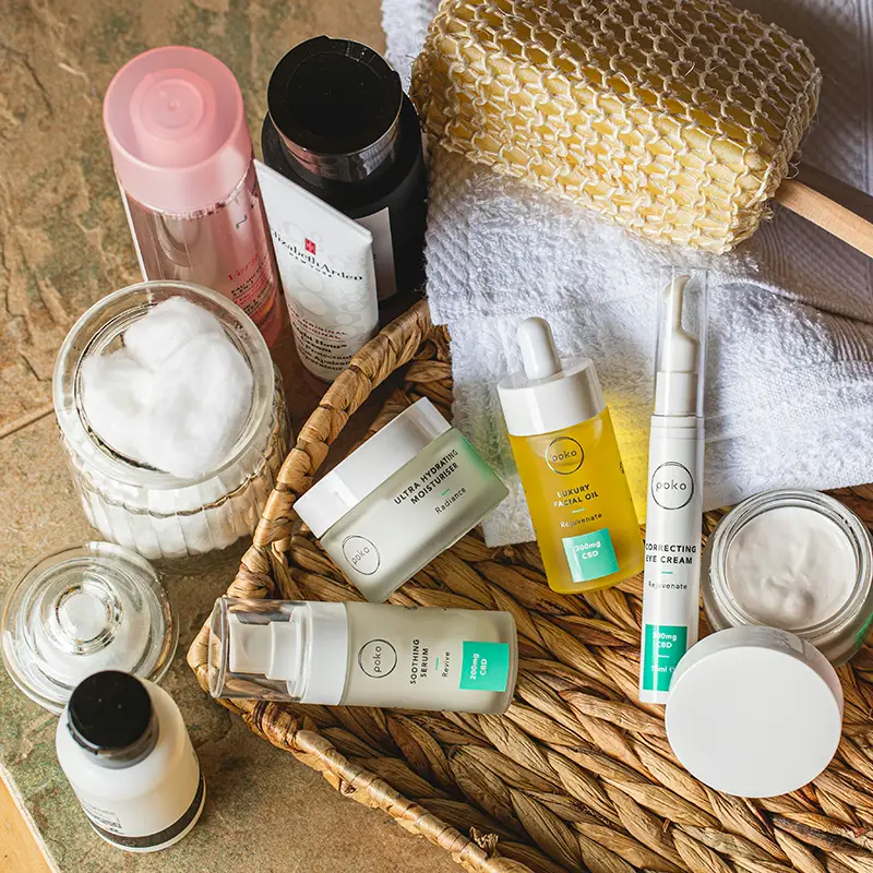 중년 여성 피부 미백 화장품, 진짜 효과 있는 건 이것!