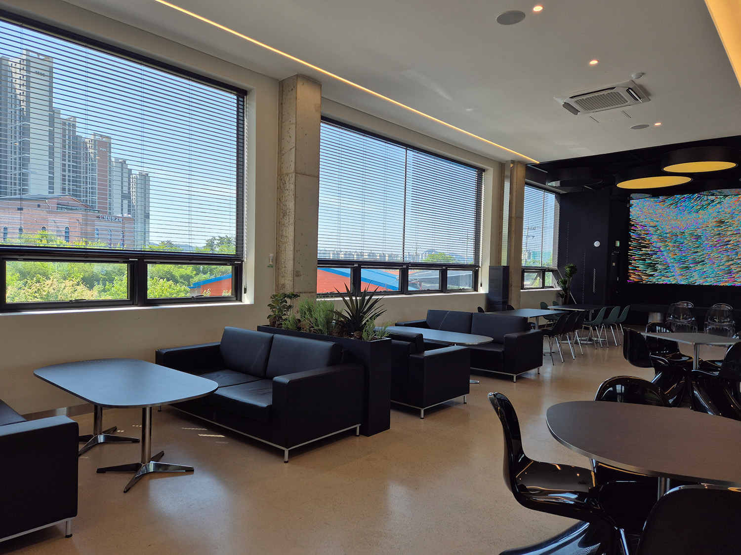 브런치&베이커리카페 <피쿼즈>