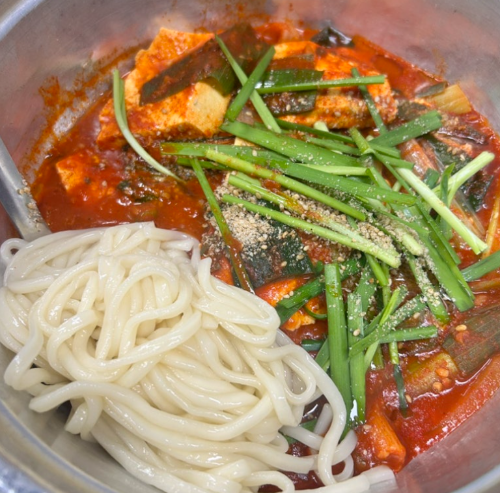 대전 시민 칼국수 후기. 계족산 산책도 하고 돈까스, 수육 먹은 날