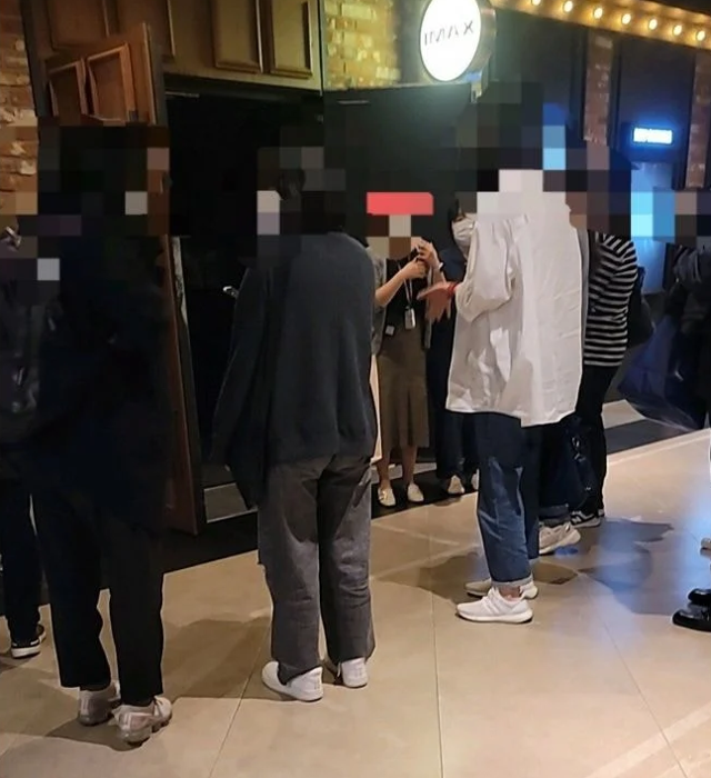 엔딩 크레딧이 끝날 때까지 남게 되는 영화들