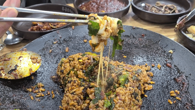 통큰손쭈꾸미마을-하트볶음밥-늘어나는치즈