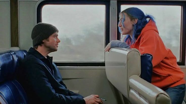 이터널션샤인 기차 장면