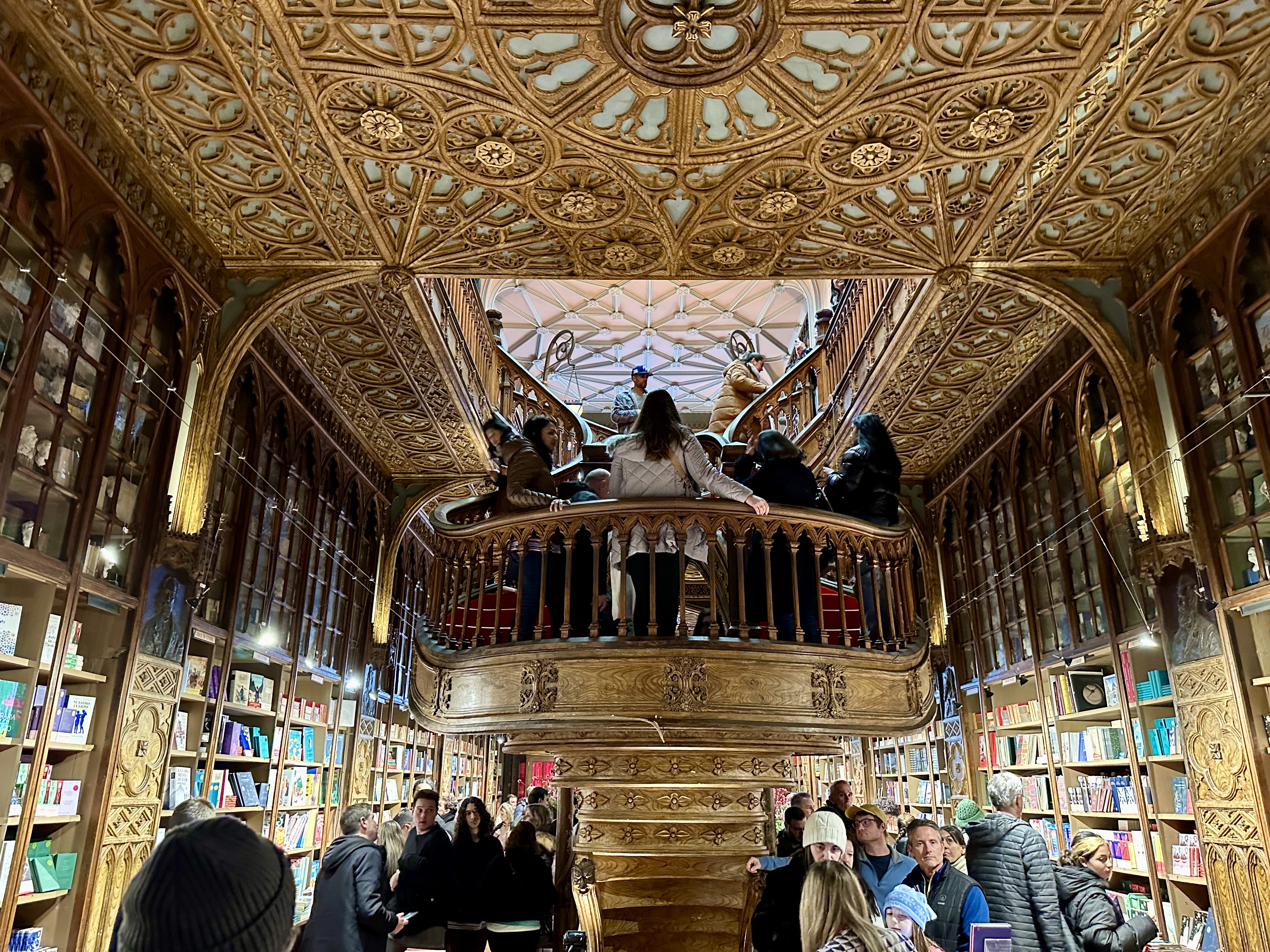 아름다운 렐루서점