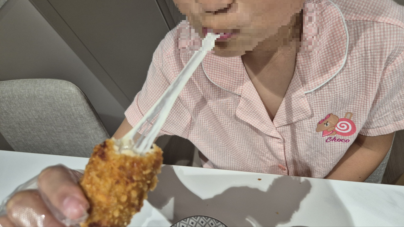 쭈~~욱 하고 늘어난 치필링 내부 치즈