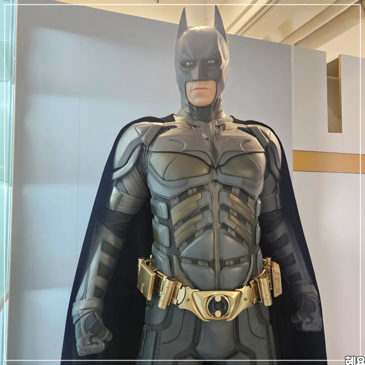 사람-크기의-배트맨-피규어