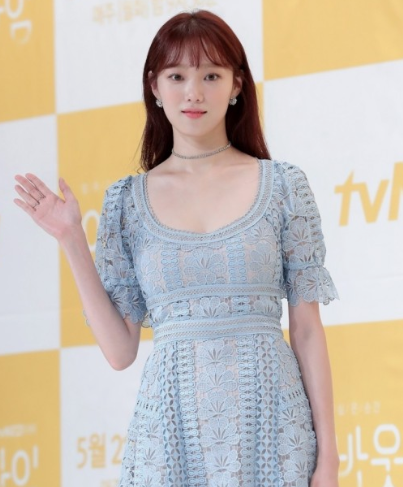 이성경 뮤지컬 알라딘 프로필 나이