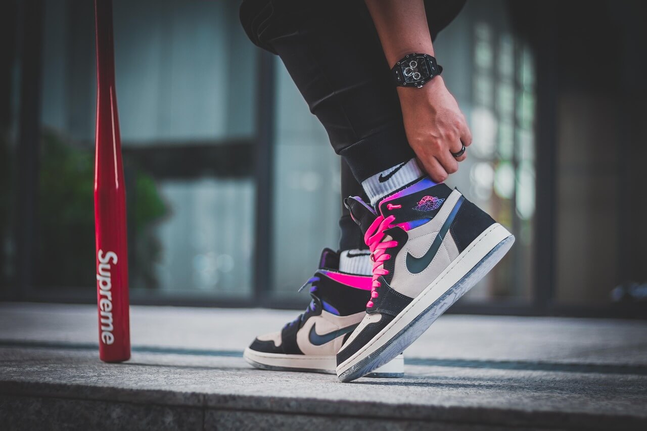 나이키 주가 하락 분석 및 운동화 시장 트렌드 변화