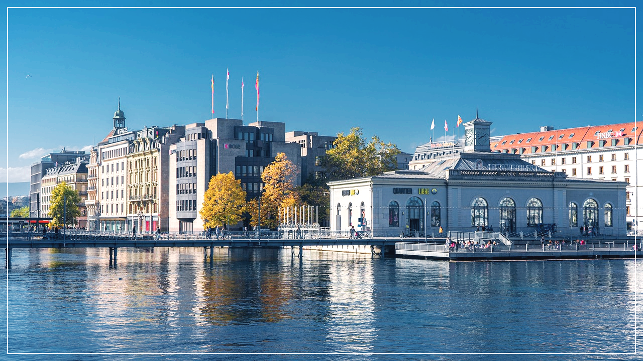 레만 호수와 호수 주변의 아름다운 건축물들