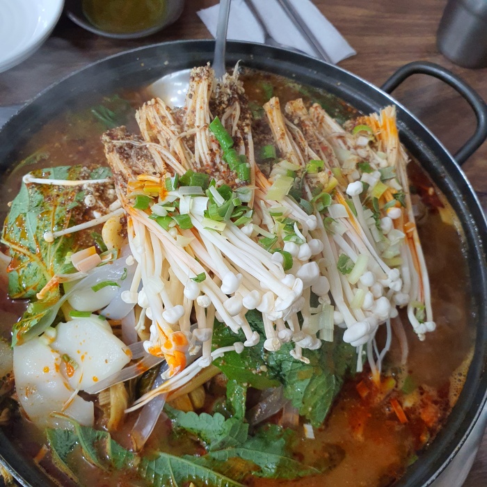 야채가-푸짐하게들어간-감자탕